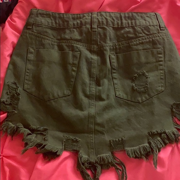 Army green destroyed skirt - Picture 2 of 2